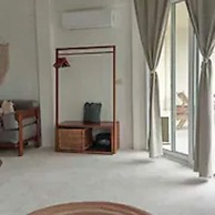 Noah Beach Hotel & Suites