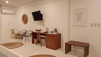 Noah Beach Hotel & Suites