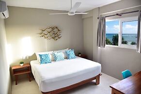 Noah Beach Hotel & Suites