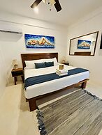 Noah Beach Hotel & Suites