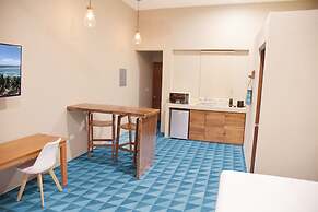 Noah Beach Hotel & Suites