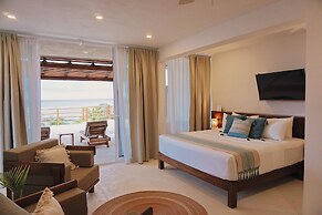Noah Beach Hotel & Suites