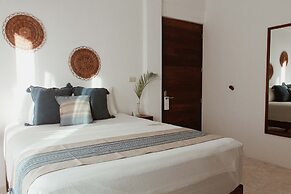 Noah Beach Hotel & Suites