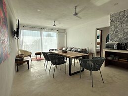 Noah Beach Hotel & Suites