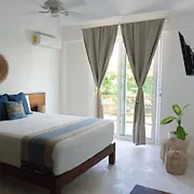 Noah Beach Hotel & Suites