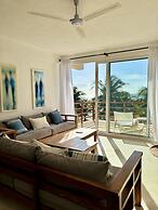 Noah Beach Hotel & Suites