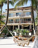 Noah Beach Hotel & Suites