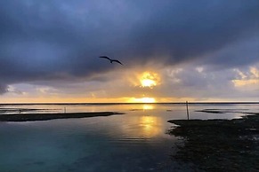 Noah Beach Hotel & Suites