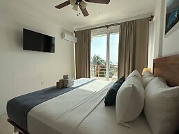 Noah Beach Hotel & Suites