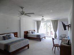 Noah Beach Hotel & Suites