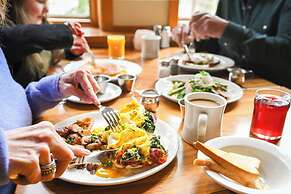 Sleeping Lady Mountain Resort & Spa