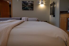 Sleeping Lady Mountain Resort