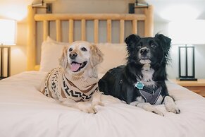 Sleeping Lady Mountain Resort & Spa