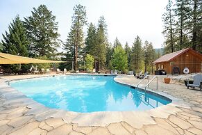 Sleeping Lady Mountain Resort & Spa