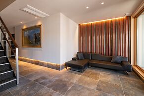 Grand Base Hakata Gofuku