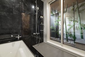 Grand Base Hakata Gofuku