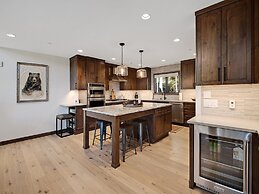 Greenhill Court Chalet