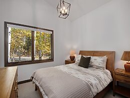 Greenhill Court Chalet