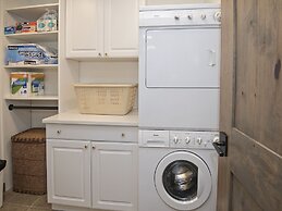 Greenhill Court Chalet