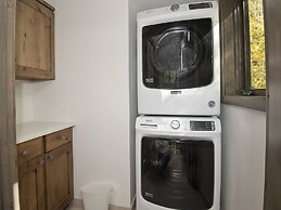 Greenhill Court Chalet