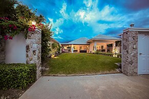 Cozy 3 Bedroom Pool Villa L70