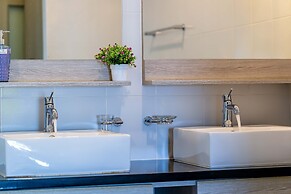 Cozy 3 Bedroom Pool Villa L70