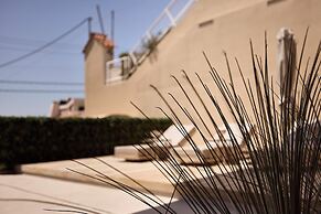 Elaia Luxury Residences