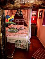 Room for Rent in Beautiful Rural House Ideal for Romantic Getaway