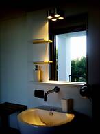 Private Room With Bathroom And Pool