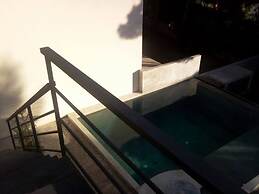 Private Room With Bathroom And Pool