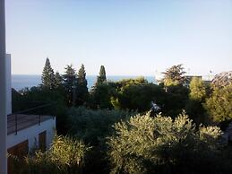 Private Room With Bathroom And Pool