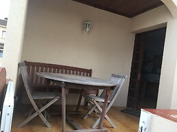 House With Large Private Pool Near the Beach