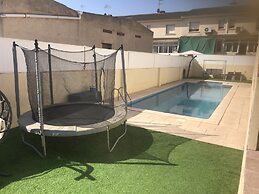 House With Large Private Pool Near the Beach