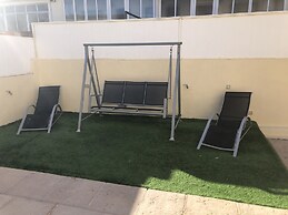 House With Large Private Pool Near the Beach