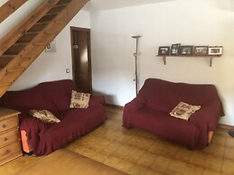 House With Large Private Pool Near the Beach