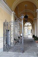 Charming Studio Apartment in Front of the Arno River