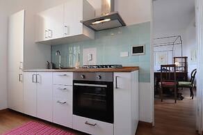 Charming Studio Apartment in Front of the Arno River