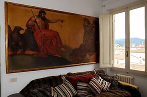 Charming Studio Apartment in Front of the Arno River