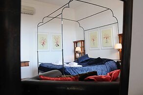 Charming Studio Apartment in Front of the Arno River