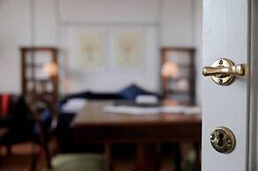 Charming Studio Apartment in Front of the Arno River