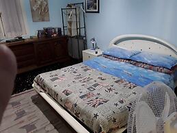 Room in Guest Room - Valle Degli Ulivi - Liguria Italia