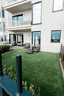Brand New Beachfront Ground Floor With Garden 2 Bed Apartment 6 Guests