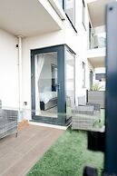 Brand New Beachfront Ground Floor With Garden 2 Bed Apartment 6 Guests