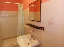 4 Seater Room for Rent With Private Bathroom and Wifi - Molise