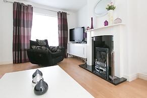 Eire House - Comfortable Coventry Home