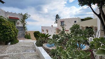 Room in Guest Room - Spacious Room in Creta for 3 People, With Ac, Swi
