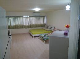 Room in Apartment - Airport Transfer Bangkok &apartment