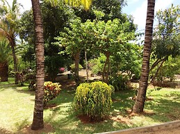 Bungalow for 6 People by the sea With Swimming Pool - by Feelluxuryhol