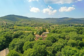 Two-room Apartment in the Middle of Tuscany
