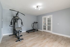 A Large Tropical 7 Bedroom Estate by RedAwning